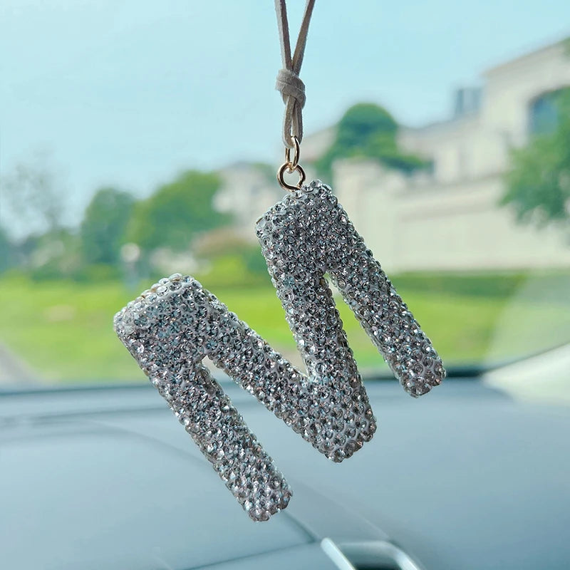 Creative Letter M rear view mirror car mounted pendant car pendant pearl car decoration car pendant