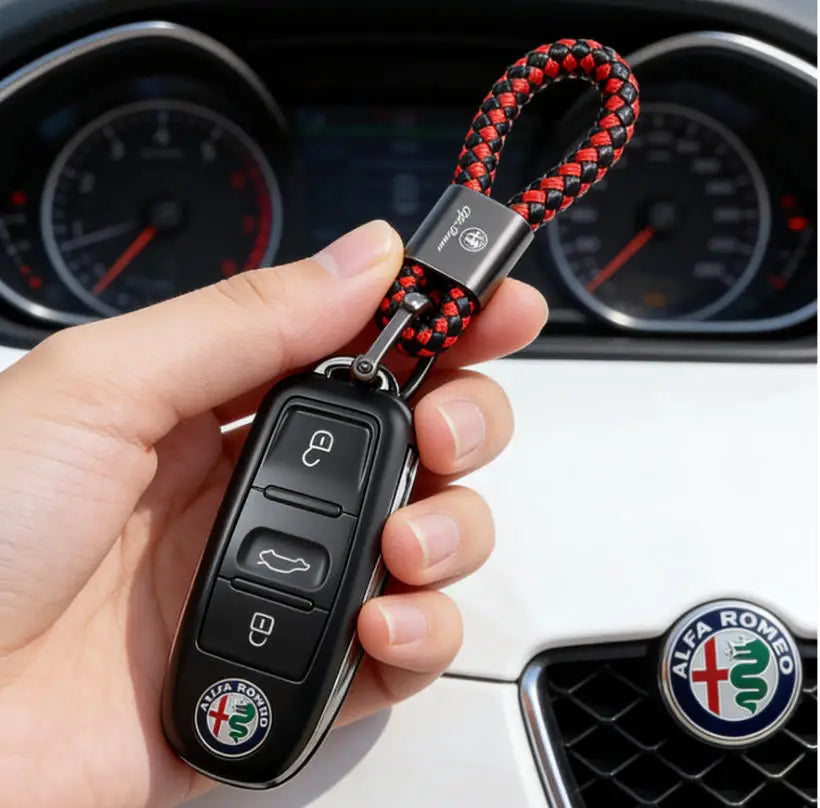 Motorcycle Keyring Metal Key Ring Braided rope Keychain for Alfa Romeo 159 156 147 Mito Giulia Giulietta Tonale Accessories