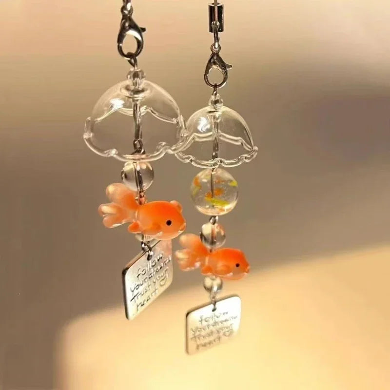 1pc Cute Goldfish Wind Chime Car Pendant plastics Decorative Transparent Glass Little Goldfish Wind Chime car accessories funny