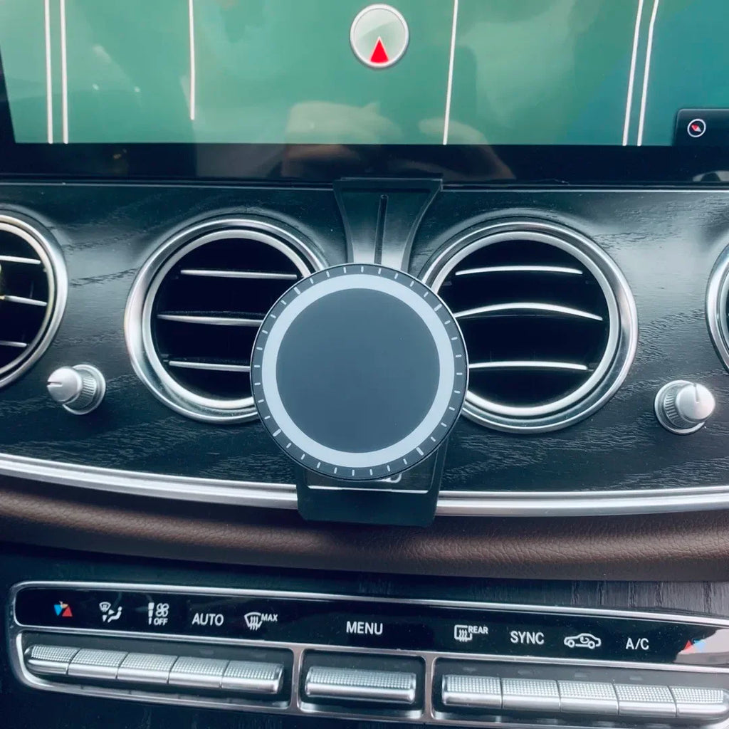 Car Mobile Phone Holder For Mercedes-Benz E Class CLS W213 A238 C238 S213 E250 E300 AMG E53 E63S Car Gravity Stand GPS Bracket